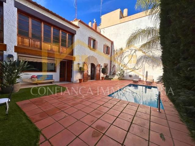 Casa en venta en Canet de Mar photo 0