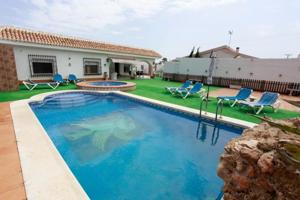 Chalet en venta en Cartagena, La Manga del Mar Menor photo 0