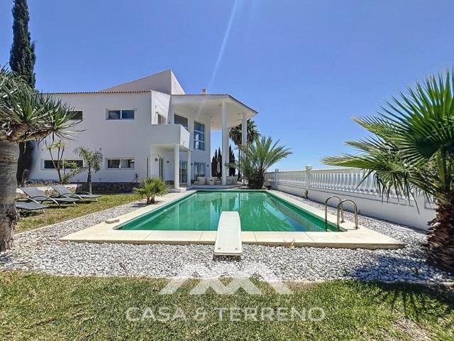 Local comercial en venta en Algarrobo photo 0