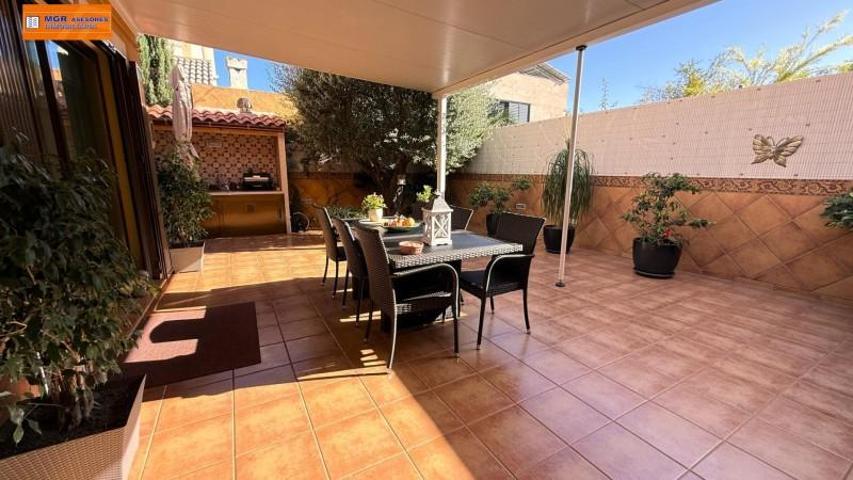 Adosada en venta en Mallorca, Amanecer photo 0