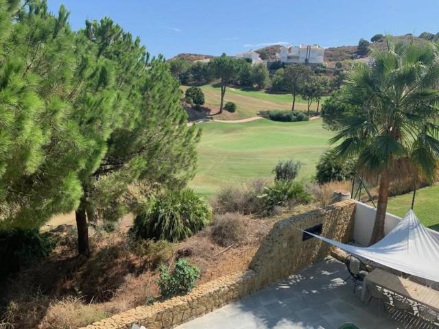 Chalet en venta en Mijas photo 0