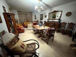 Chalet en venta en Lucena, CENTRO photo 0
