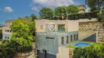 Casa en venta en Alella, Nova Alella photo 0