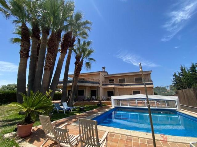 Chalet en venta en Orihuela photo 0