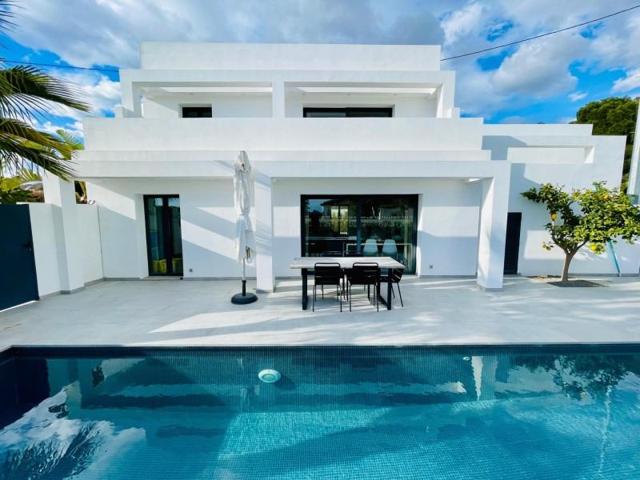 Chalet en venta en Benissa, Playa fustera photo 0