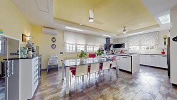 Casa en venta en Caldes de Montbui, Els salulons photo 0