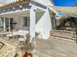 Casa en venta en Sant Josep de sa Talaia, Centro photo 0