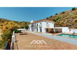 Chalet en venta en Macharaviaya photo 0