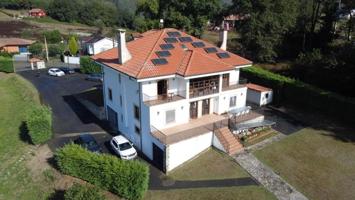 Casa en venta en Las Regueras, Escamplero photo 0