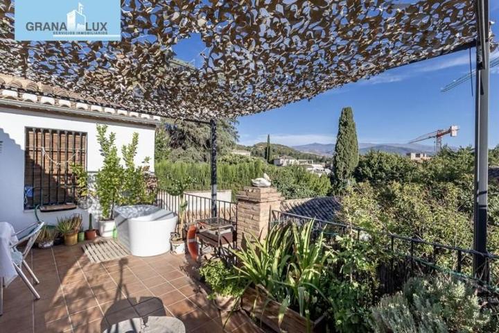 Edificio en venta en Granada, Albaycin photo 0