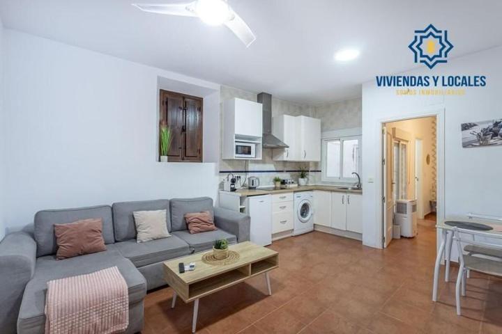 Edificio en venta en Granada, Albaycin photo 0