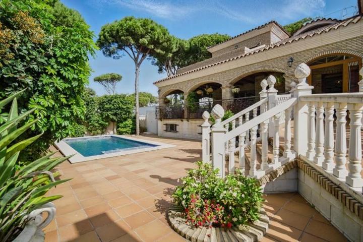 Chalet en venta en Chiclana de la Frontera, Cerromolino photo 0