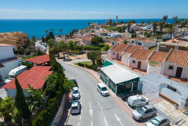 Local comercial en venta en Mijas photo 0