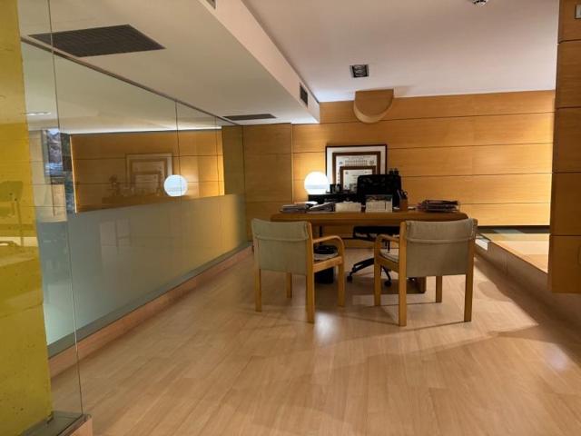 Local comercial en venta en Mallorca, Plaça dels Patins photo 0