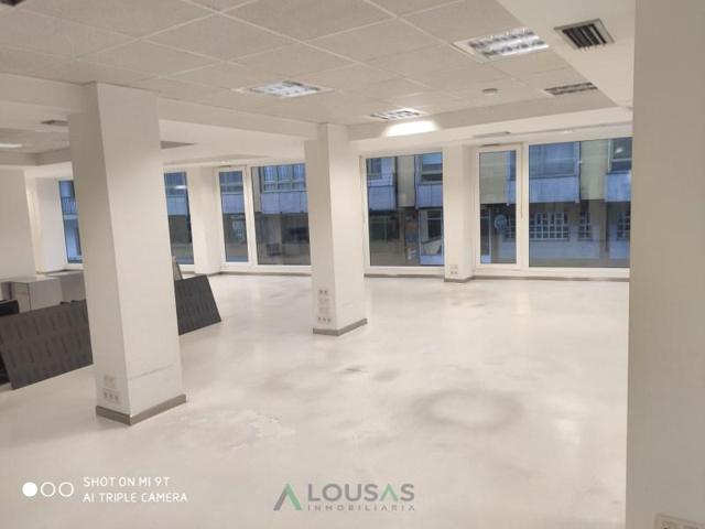Local comercial en venta en Lugo photo 0