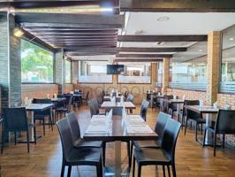 Local comercial en venta en Torremolinos photo 0