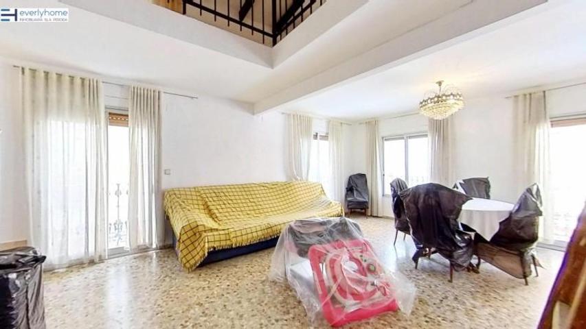 Casa en venta en Valencia, El Grau photo 0