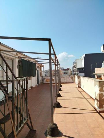 Edificio en venta en Valencia, El Perellonet photo 0