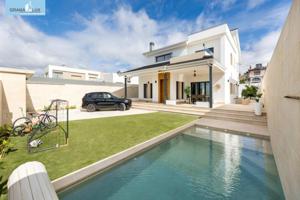 Chalet en venta en Peligros, Urbanización Monteluz photo 0