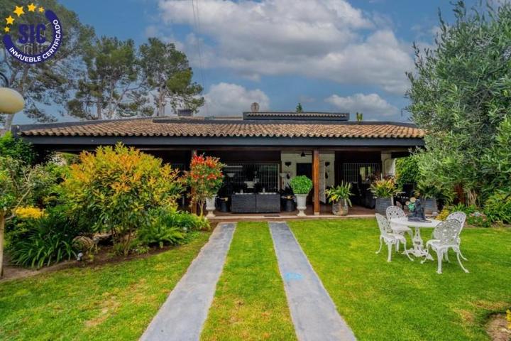 Chalet en venta en Paterna, La Cañada photo 0