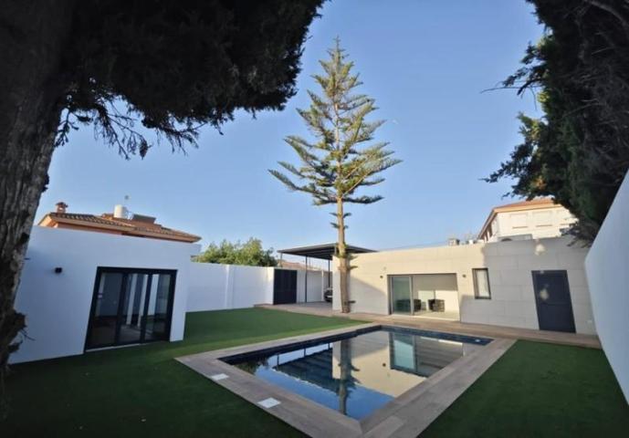 Chalet en venta en Mijas, El Coto photo 0