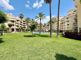 Apartamento en venta en Torremolinos, La Carihuela photo 0