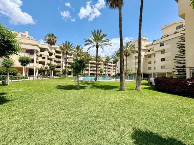Apartamento en venta en Torremolinos, La Carihuela photo 0