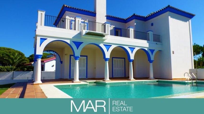 Chalet en venta en Chiclana de la Frontera, Sanctipetri photo 0
