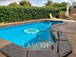 Chalet en venta en Sant Pere de Ribes, Els Cards photo 0