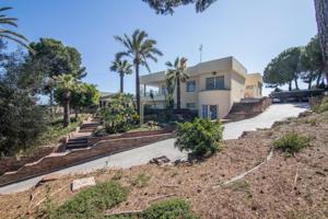 Chalet en venta en Elche, Bonavista photo 0