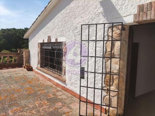 Casa con terreno en venta en Llagostera photo 0