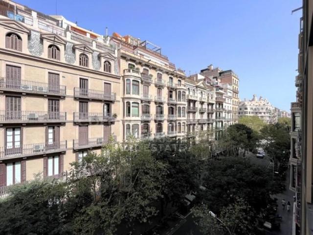 Piso en venta en Barcelona photo 0