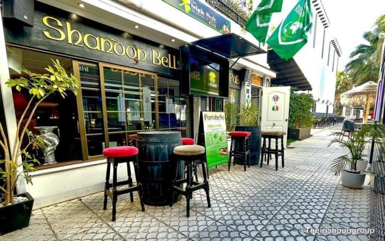 Local comercial en venta en Orihuela Costa, Villamartin photo 0