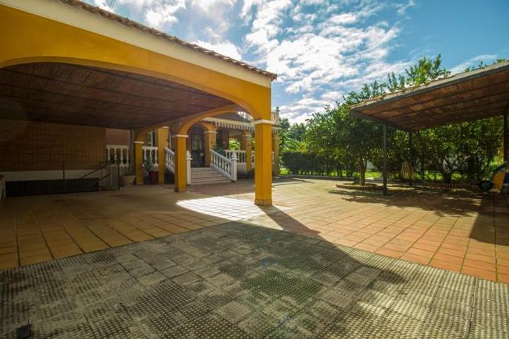 Chalet en venta en Badajoz, Urbanización Guadiana photo 0