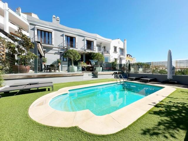 Chalet en venta en Benahavís, La heredia photo 0