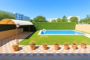 Bungalow en venta en Pozuelo de Alarcón, Zona Avenida Europa photo 0