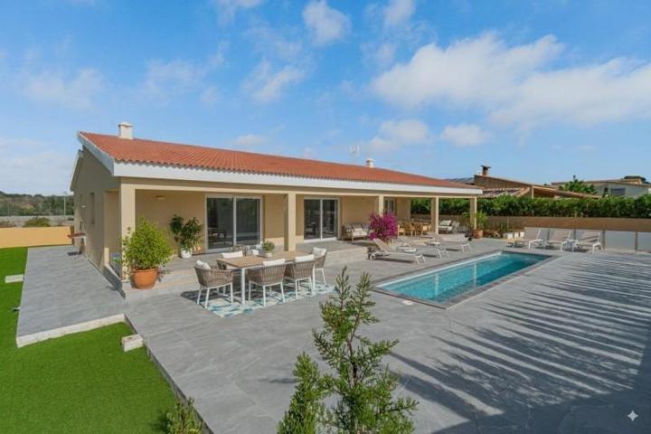 Chalet en venta en Campos, Sa rapita photo 0