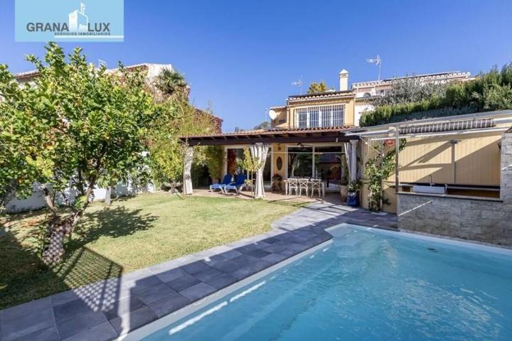 Casa en venta en Granada, El serrallo photo 0