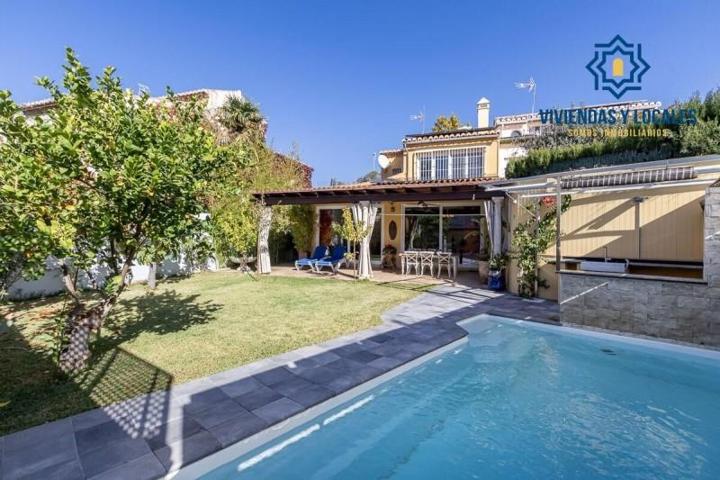 Casa en venta en Granada, El serrallo photo 0