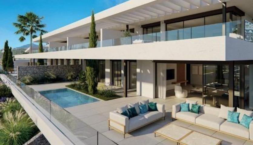 Planta baja en venta en Marbella, Santa Clara Golf photo 0