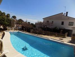 Casa en venta en Castelldefels, Castelldefels photo 0