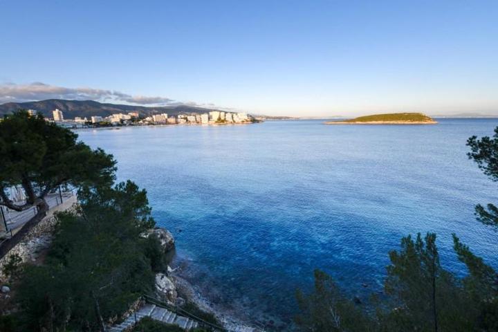 Piso en venta en Calvia, Cala Vinyes photo 0