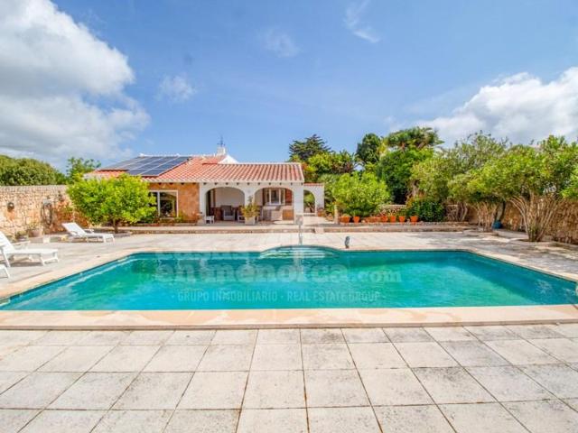 Casa con terreno en venta en Sant Lluís photo 0