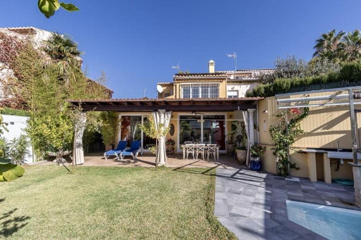 Casa en venta en Granada, El serrallo photo 0