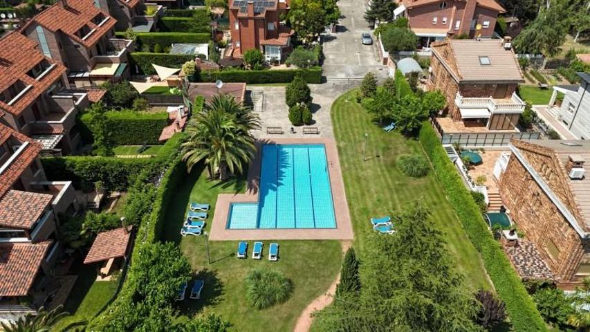 Chalet en venta en Lardero, AVENIDA MADRID photo 0