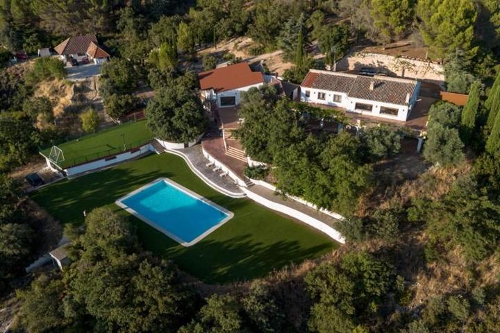 Chalet en venta en Perales de Tajuña, Valdeperales photo 0