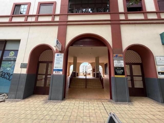 Local comercial en venta en Santa Cruz de Tenerife photo 0