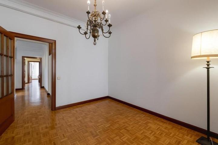 Piso en venta en Barcelona, Eixample photo 0
