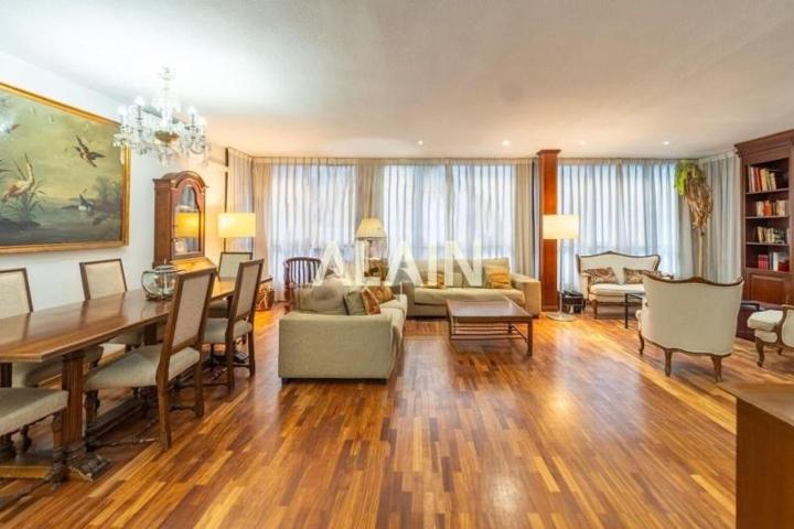 Piso en venta en Valencia, El Pla del Remei photo 0