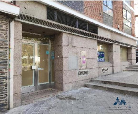 Local comercial en venta en Madrid, Calle de Arturo Soria, 28004 photo 0